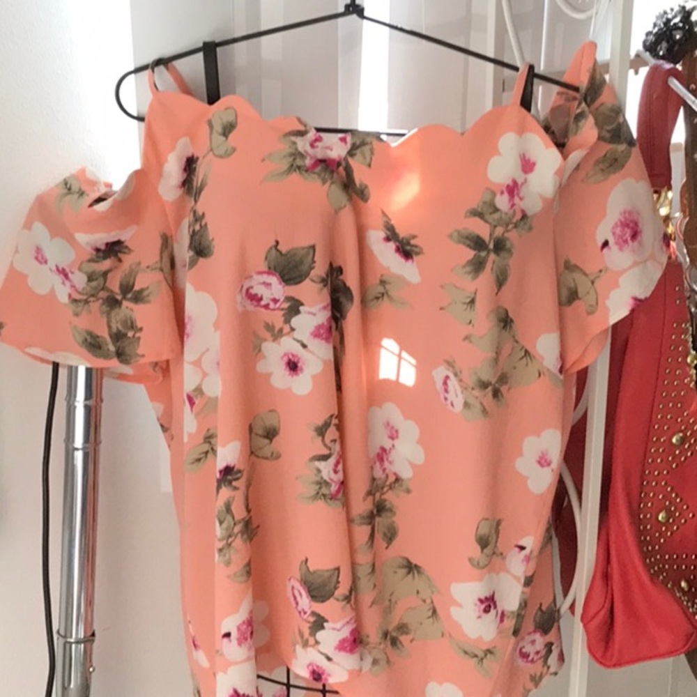 Floral Scalloped top